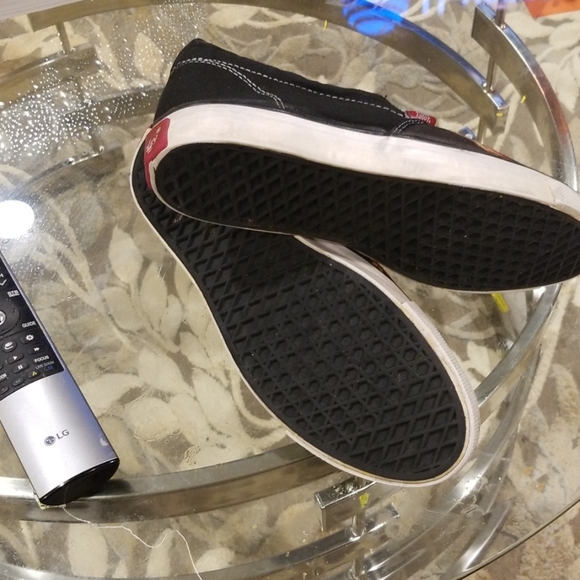 Size 8 striking skull loafers by Today - Picture 6 of 7